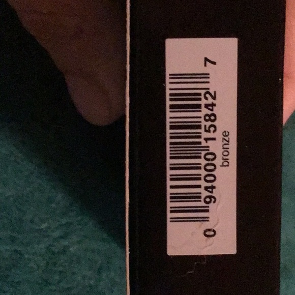 Avon mark bronzing pro bronzing powder mark bronze Color .38 oz - Picture 3 of 3